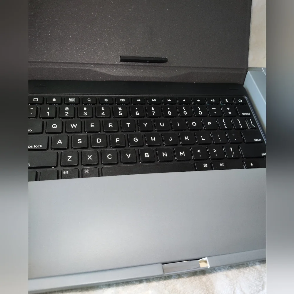 ZAGG Messenger Folio Bluetooth Keyboard Case for 9.7